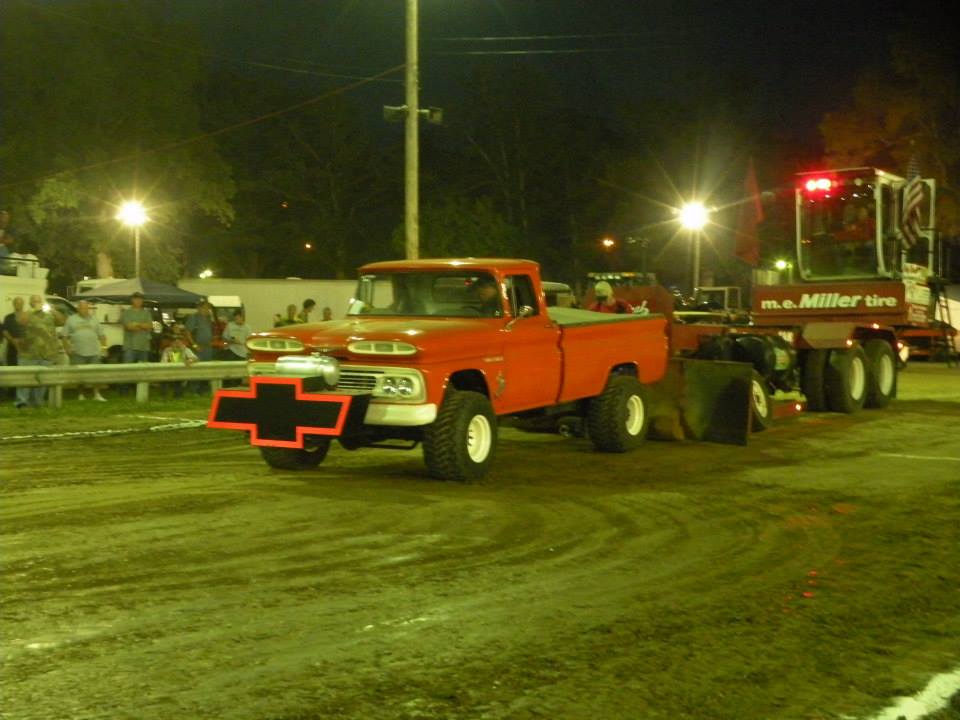 Truck Pull Altered 4X4 gas